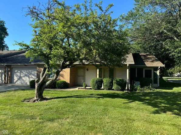 7462 Prairie Lake Dr, Indianapolis, IN 46256