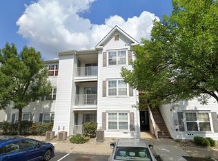 518 Waterford Dr, Edison, NJ 08817