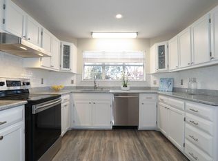 520 Garden Oaks Cv, Niceville, FL 32578