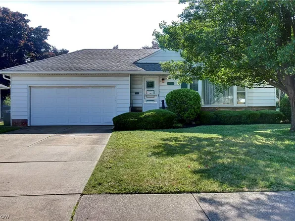1679 Chelmsford Rd, Mayfield Heights, OH 44124