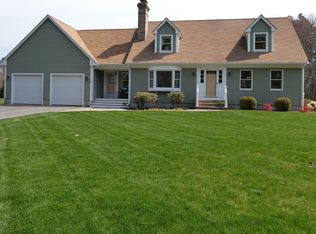 293 Lucy Little Rd, Dartmouth, MA 02747