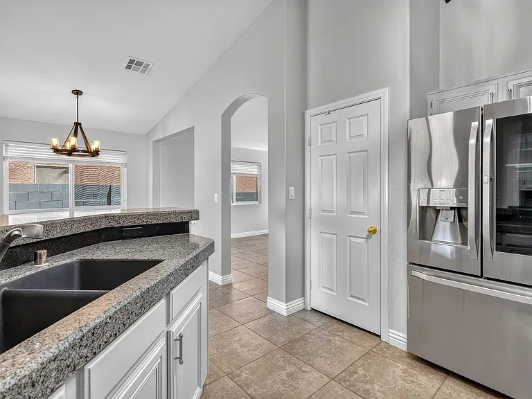 630 Beresford Ave — Photo 14