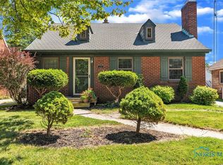 523 Grasser St, Oregon, OH 43616