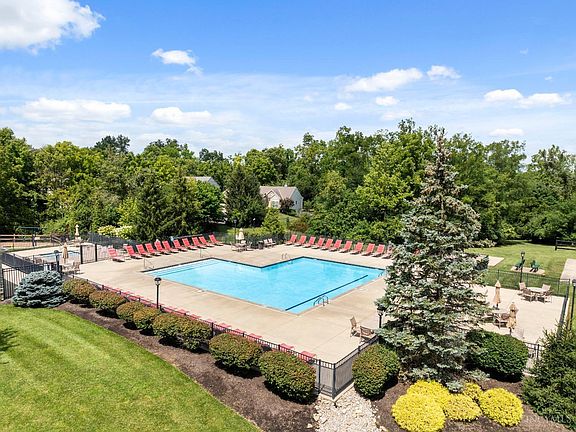 2nd image of 392 Forest Edge Dr