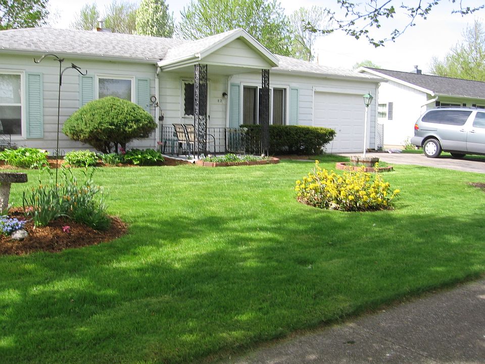 1st image of 82 Seneca Dr