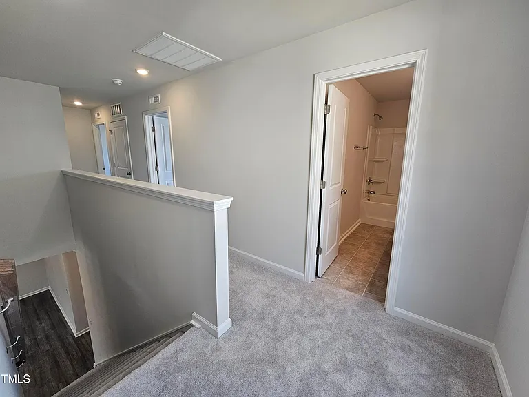 469 Willard Woods Dr — Photo 15