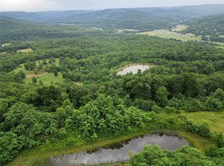 Madison 5351, Combs, AR 72721