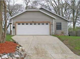 1215 Mason St NE, Grand Rapids, MI 49503