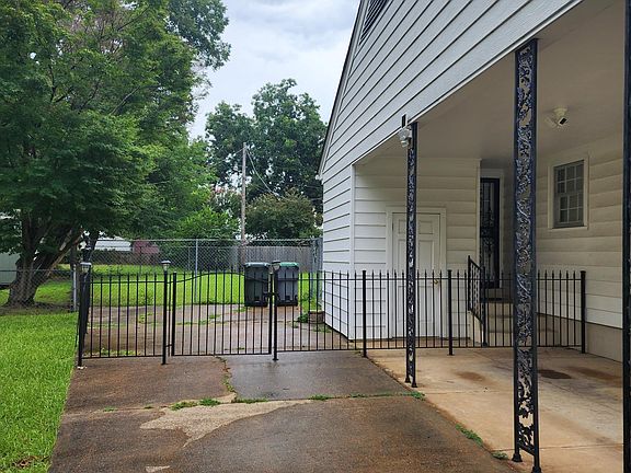 3rd image of 5070 Durbin Ave