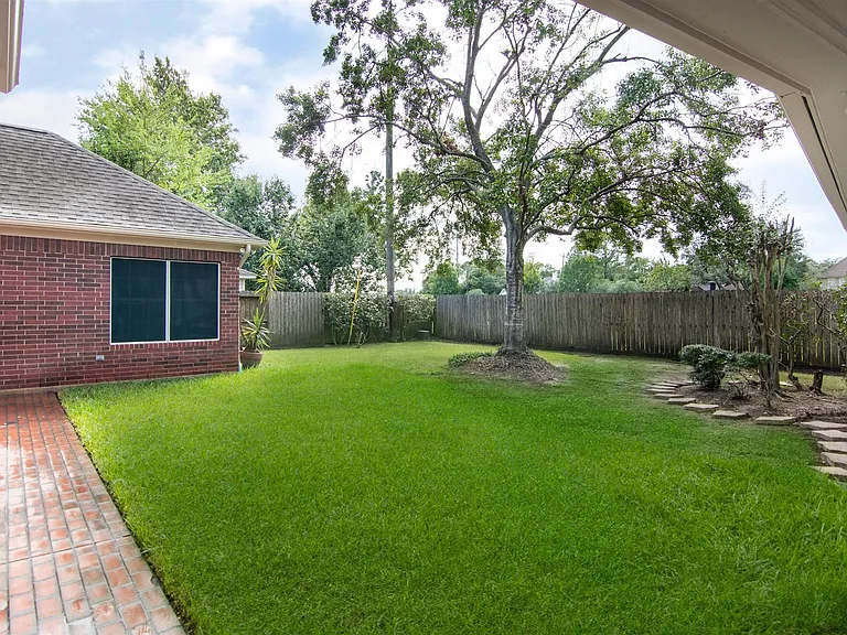 15118 Greenleaf Ln — Photo 33