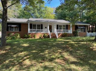 5217 N Garden Ln, Roanoke, VA