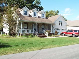 176 Lakeshore Dr, Blue Eye, MO 65611