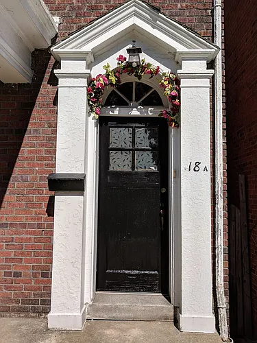 118 S. Colonial Avenue Photo 1