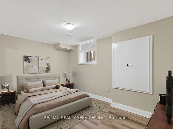 3rd image of 1378 Broderick St
