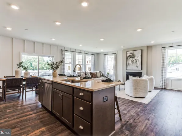 728 Aldora Dr #113, Aberdeen, MD 21001