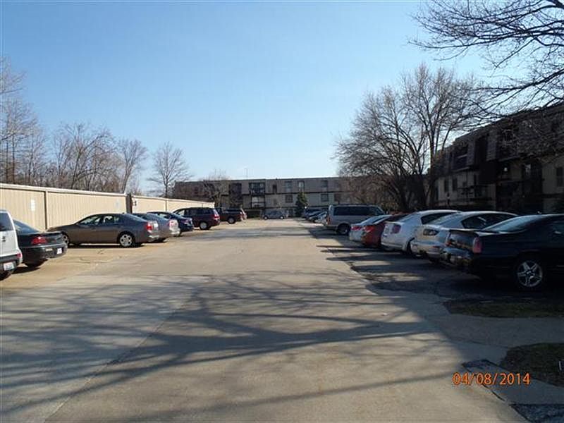 2nd image of 9550 Cove Dr Unit 22D
