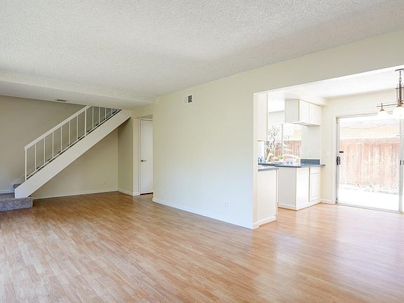 4th image of 1377 Ridgecrest Road