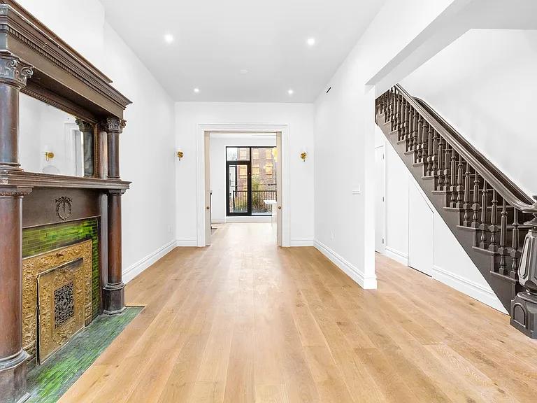 483 Macon St #2 — Photo 8