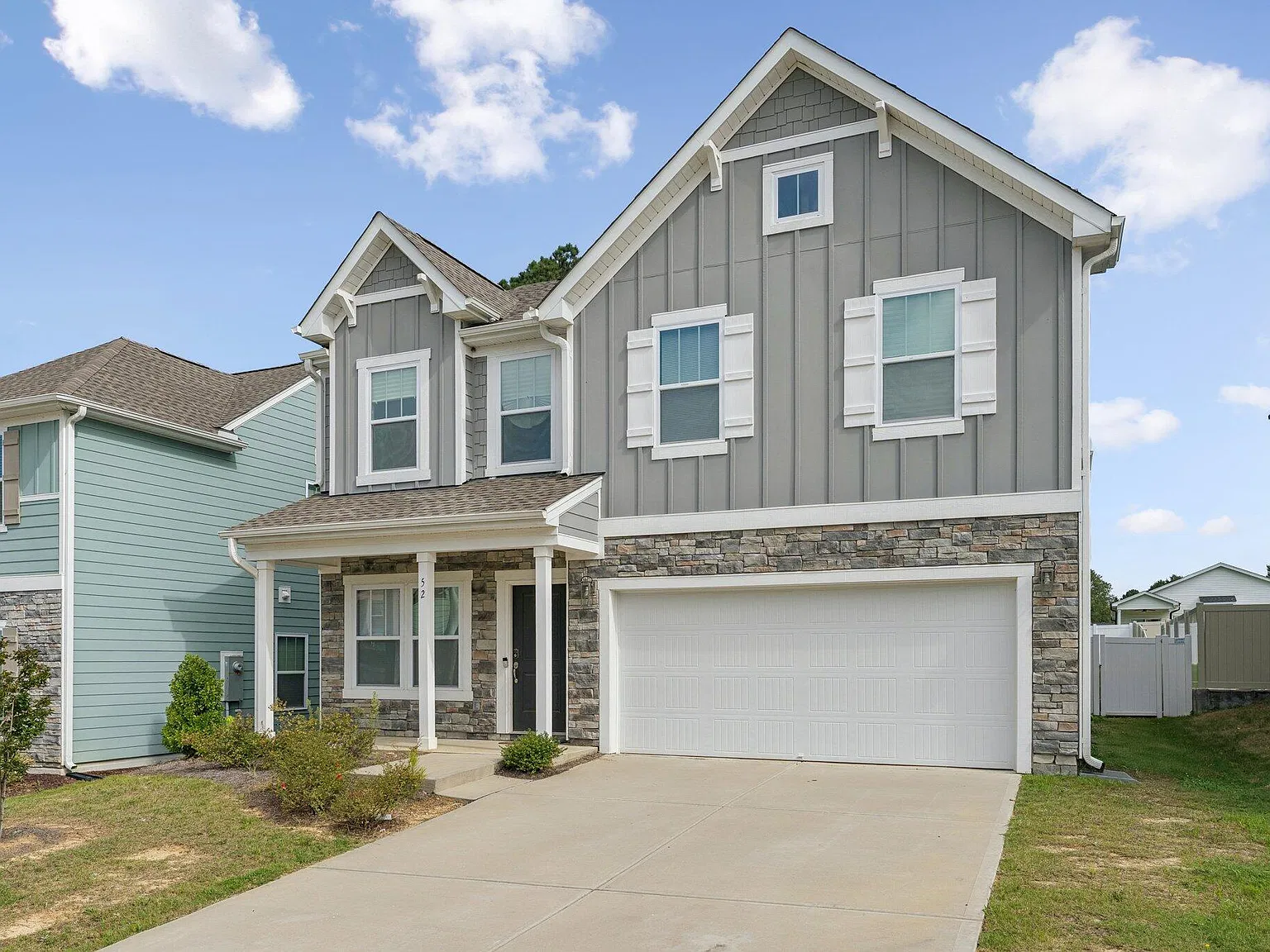 4 bed, 2.5 bath, 2532 sqft, $3,000 — Photo 2