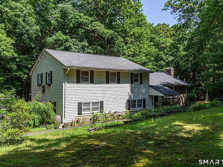 320 Three Mile Rd — Photo 38