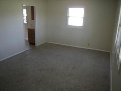 3rd image of 137 Shumaker Ln