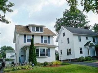 75 Gilbert Dr, Irondequoit, NY 14609