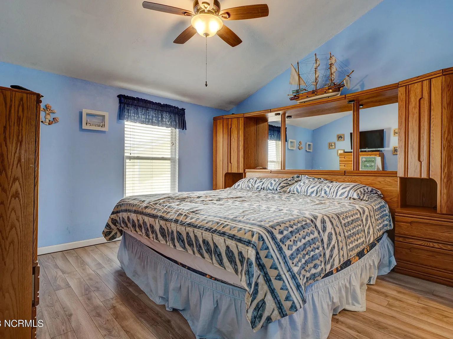 1 bed, 1.5 bath, 942 sqft, $1,500 — Photo 4