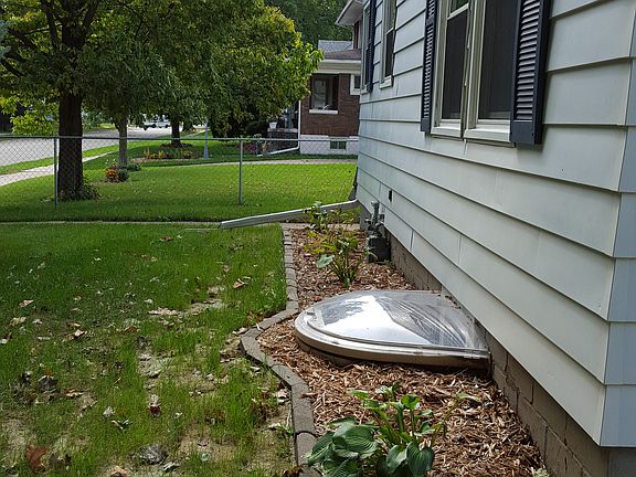 Egress window