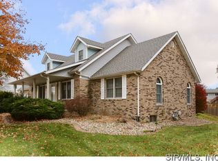 26 Ernst Dr, Glen Carbon, IL 62034