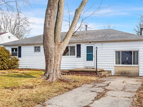 1718 Coronado Dr, Champaign, IL 61820