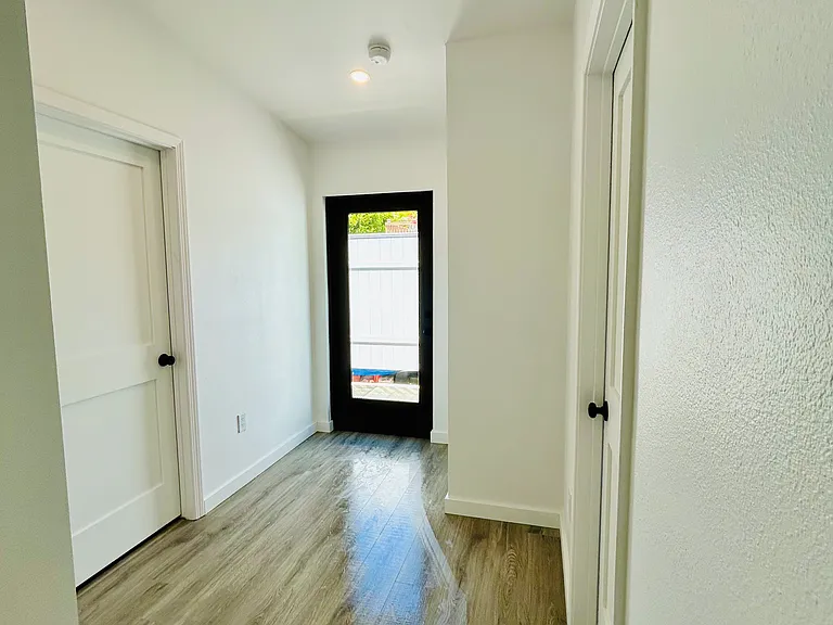 870 Windridge Cir #1 — Photo 25