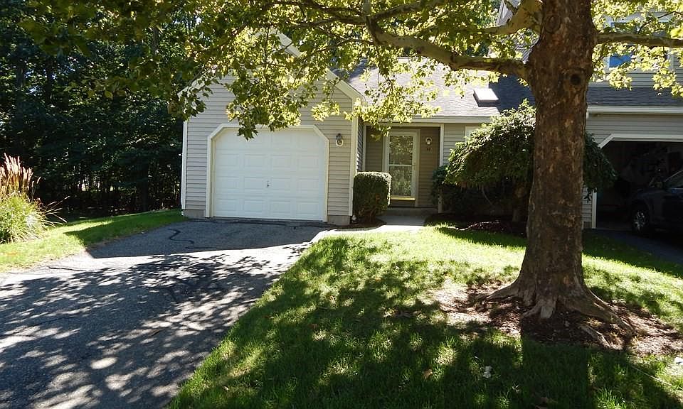 1st image of 44 John Dr #3006