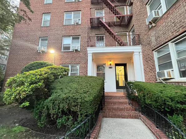 81-05 35th Avenue image 4 of 22