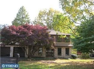 874 Village Cir, Blue Bell, PA 19422