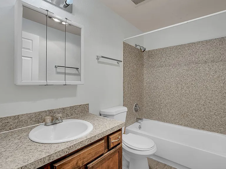 #270 WINDSOR ISLAND ESTATES — Photo 28