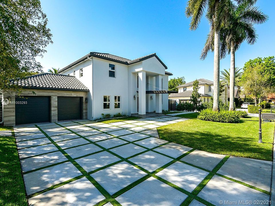 1st image of 9457 NW 54th Doral Circle Ln
