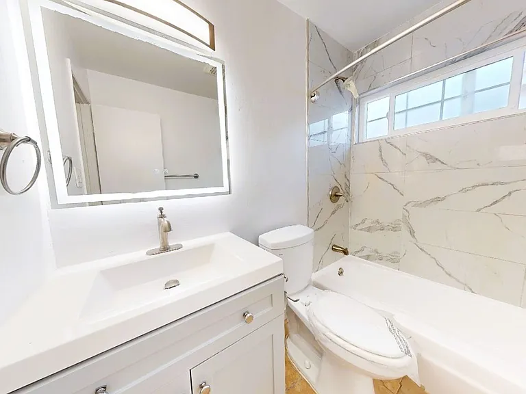 3638 Midvale Ave — Photo 10