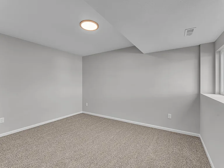 4142 Blackjack Oak Dr — Photo 32