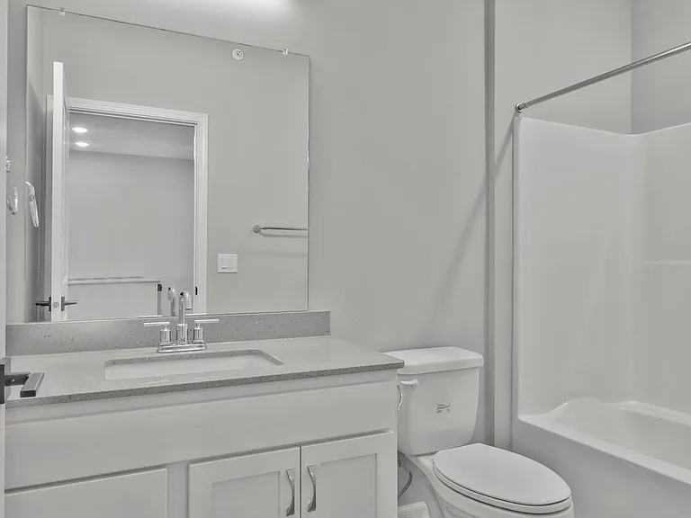 The Creek Apartments — Photo 5
