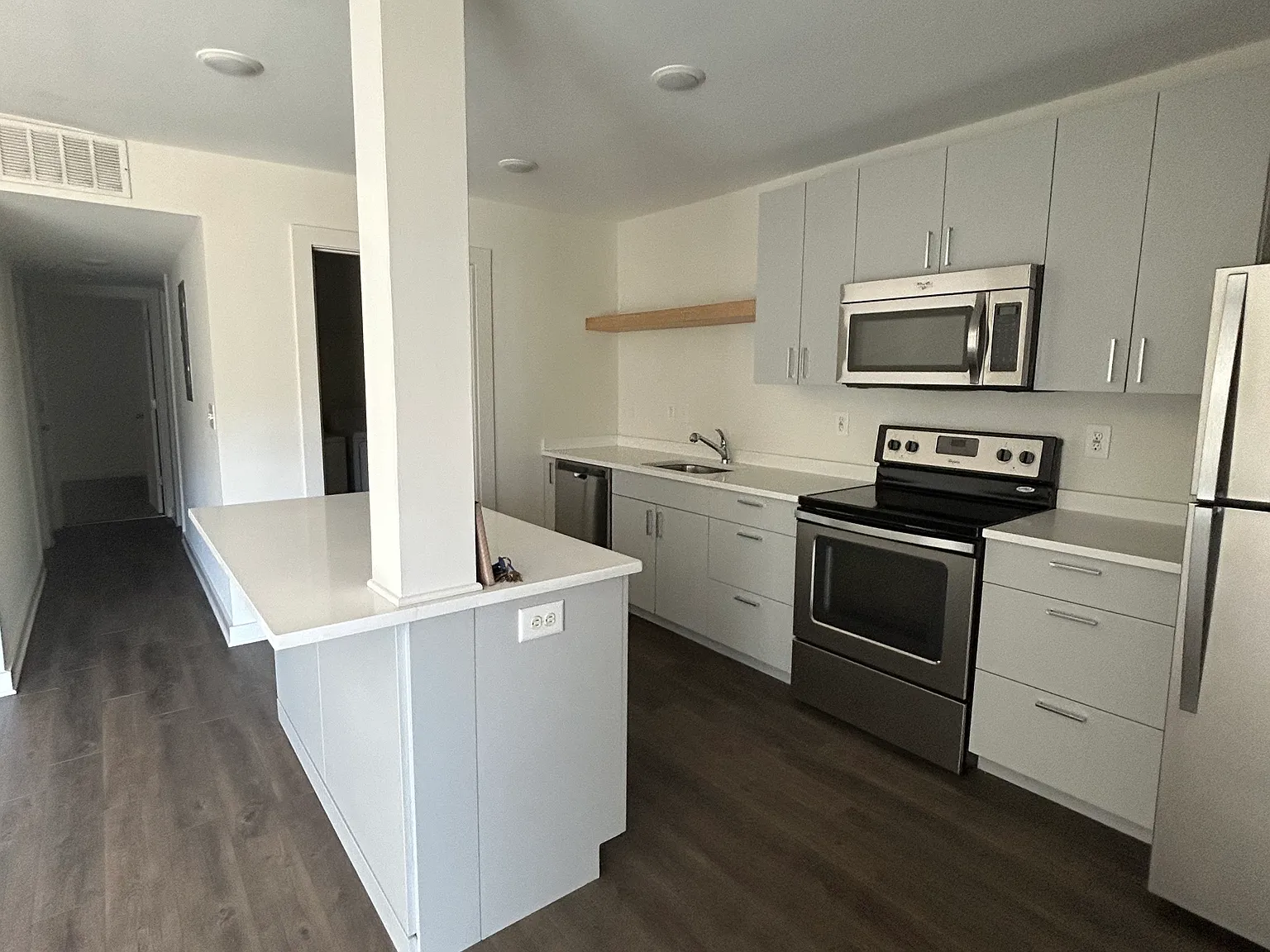 2 bed, 850 sqft, $1,500 — Photo 3