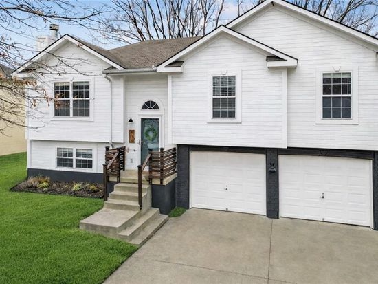 404 NW Orion Dr, Grain Valley, MO 64029