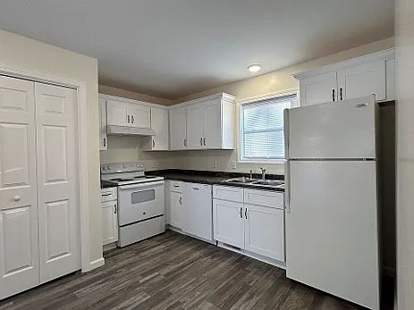 2301 Lakeland Dr #5 — Photo 5