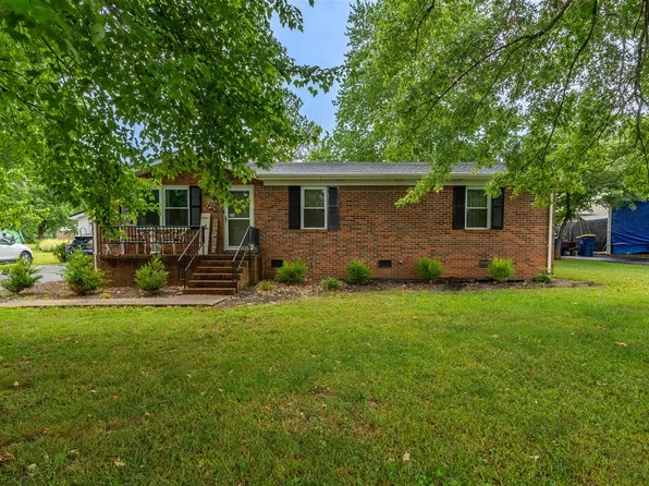 303 Longview Dr, Russellville, KY 42276