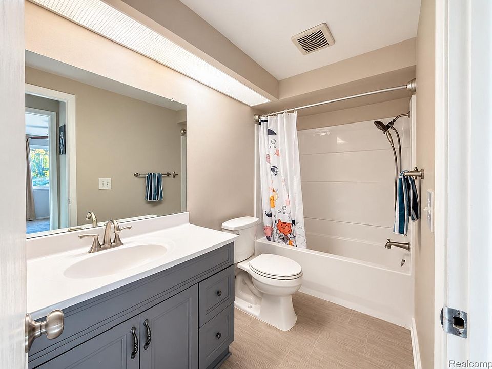904 Williamsburg Ct, photo 14