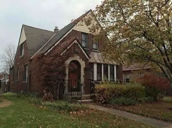 2322 S 57th St, West Allis, WI 53219