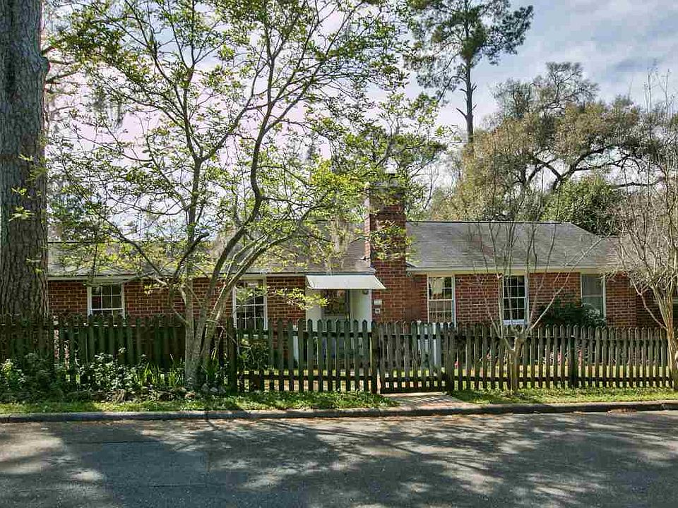 1st image of 745 E Carolina St
