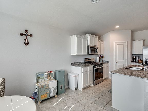 5th image of 4109 Ridgeway Ln