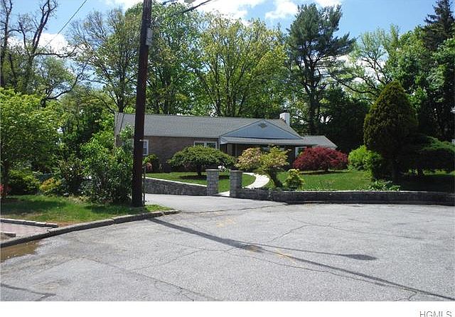 2nd image of 30 Truesdale Pl