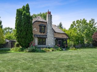 579 Hathaway Cir, Lake Forest, IL