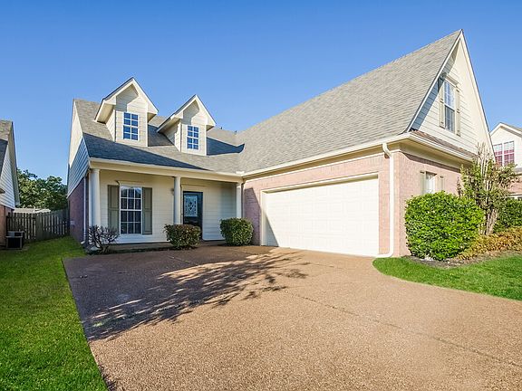 2nd image of 1146 Warwick Pl